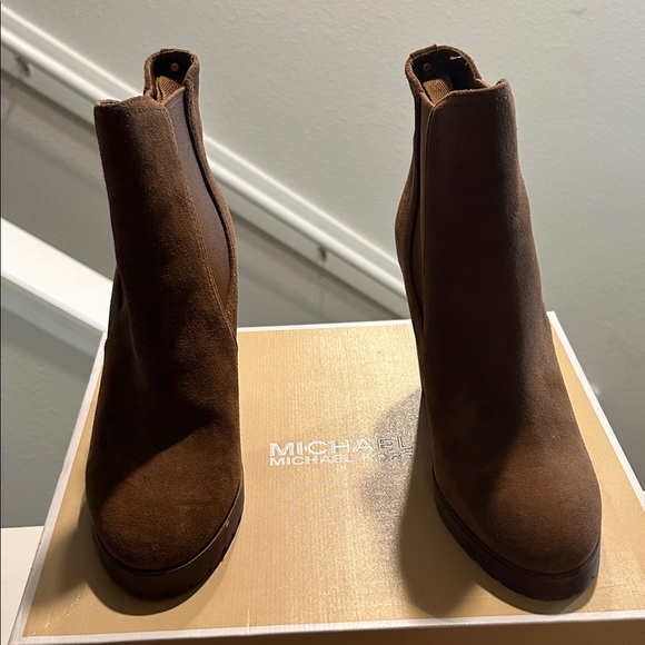 Michael Kors Tan Suede Ankle Booties - Picture 1 of 8